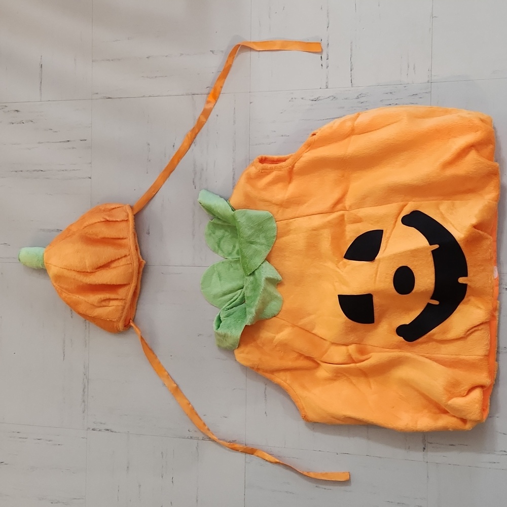 Halloween costumes- Pumpkin plush costume, toddler , orange black and gr…